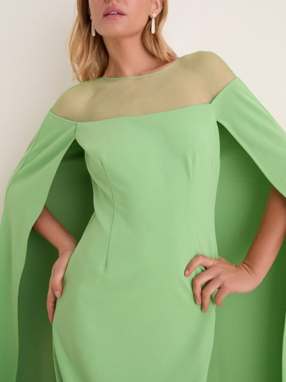 Tuckernuck Pistachio Estelle Cape Maxi Dress Size 8 - Picture 2 of 12